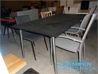 Spisebord, sort linoleum, stål stel