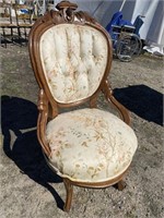 WALNUT VICTORIAN HIP REST CHAIR WITH FACE IN TOP