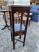 1 DRAWER SOLID MAHOGANY PLANT STAND