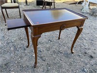 SOLID CHERRY QUEEN ANNE TEA TABLE W PULLOUT SLIDES