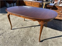 SOLID CHERRY QUEEN ANNE DINING ROOM TABLE