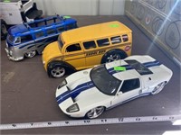 Jada Toys Die Cast Car, 1:24 Scale Skool Bus,