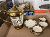 Wade Tea Pot, 3 Cups And 4 Plates