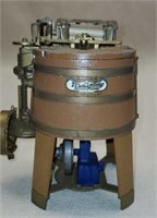 Vintage ERTL Maytag Co Multi Motor Washer Display