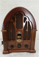 General Electric Cathedral Radio Working 15" Tall