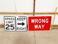 Lot of 3 road signs