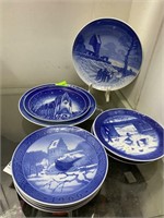 Ten blue and white collector plates incl. Royal