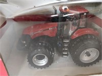 Case Magnum 380 CVT tractor 1/32