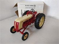 NFTM Dyersville Iowa Black Hawk 40 tractor 1/16