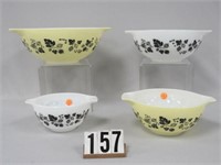 4 PC. SET OF PYREX GLASS NESTED BOWLS: