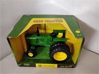 JD 4520 tractor 1/16