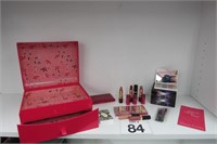 Elizabeth Arden Make-up & Box set