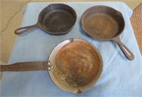 3 Small Fry Pans (2 Iron)