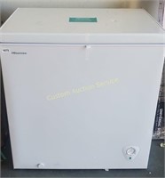 Hisense chest freezer 32" L x 21" W x 34" H, works