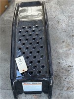 L126- PAIR OF PITTSBURGH HEAVY DUTY 1 TON RAMPS