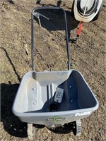 L140- STAY-GREEN BROADCAST SPREADER