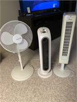 L171- LOT OF 3 FANS.. ONE WITH REMOTE