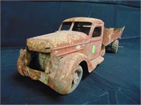ANTIQUE RED METAL TOY TRUCK