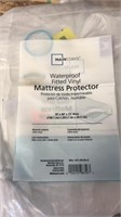 Fitted king size waterproof vinyl mattress