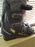 pair ski boots size 28.5