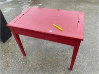 LIFT LID ACTIVITY TABLE RED