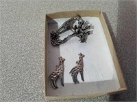 Giraffe pin and earrings marked .925