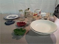 A nice mix of kitchenware and collectibles
