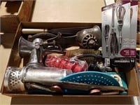 Miscellaneous vintage and newer kitchen utensils