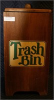 WOODEN TRASH BIN WITH REMOVABLE LID
