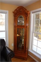 Howard Miller grandfather clock very nice