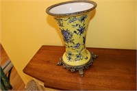 China vase and urn