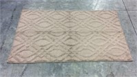 Mohawk sculpted accent rug