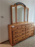 Beautiful, sold oak dresser w/ mirror by...