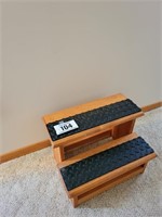Small step stool 13" t