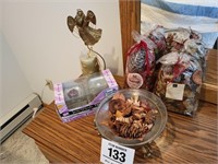 Potpourri, scented candles, angel candle