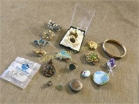 vintage assorted jewelry pins pearl more