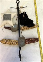 Primitive decor with corn cobs