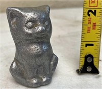 Metal kitty cat
