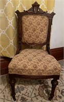 Walnut Victorian Peg Leg Style Side Chair