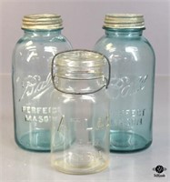 Lidded Glass Mason Jars 3pc