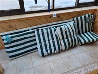Outdoor furniture cushions - 2 chair sz & 4 lounge