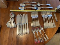 Quality Flatware Set, Hammered Stainless