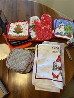 Kitchen Towels & Hot Pads, Mitts