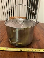 Stainless Stock Pot w/ handle & Pour Handle