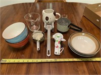 Kitchen Ware Box Lot w/ cereal bowls