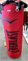 EVERLAST PUNCHING BAG - see photo for small tear o