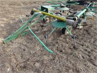 John Deere 752 4 basket Hay Tedder