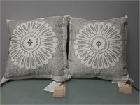 Lot of 2 Ink+Ivy Decorative Pillows