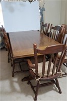 Broyhill Trestle Table w/ 6 Chairs, Table Pad