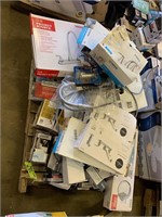 Large pallet lot of salvage faucets etc